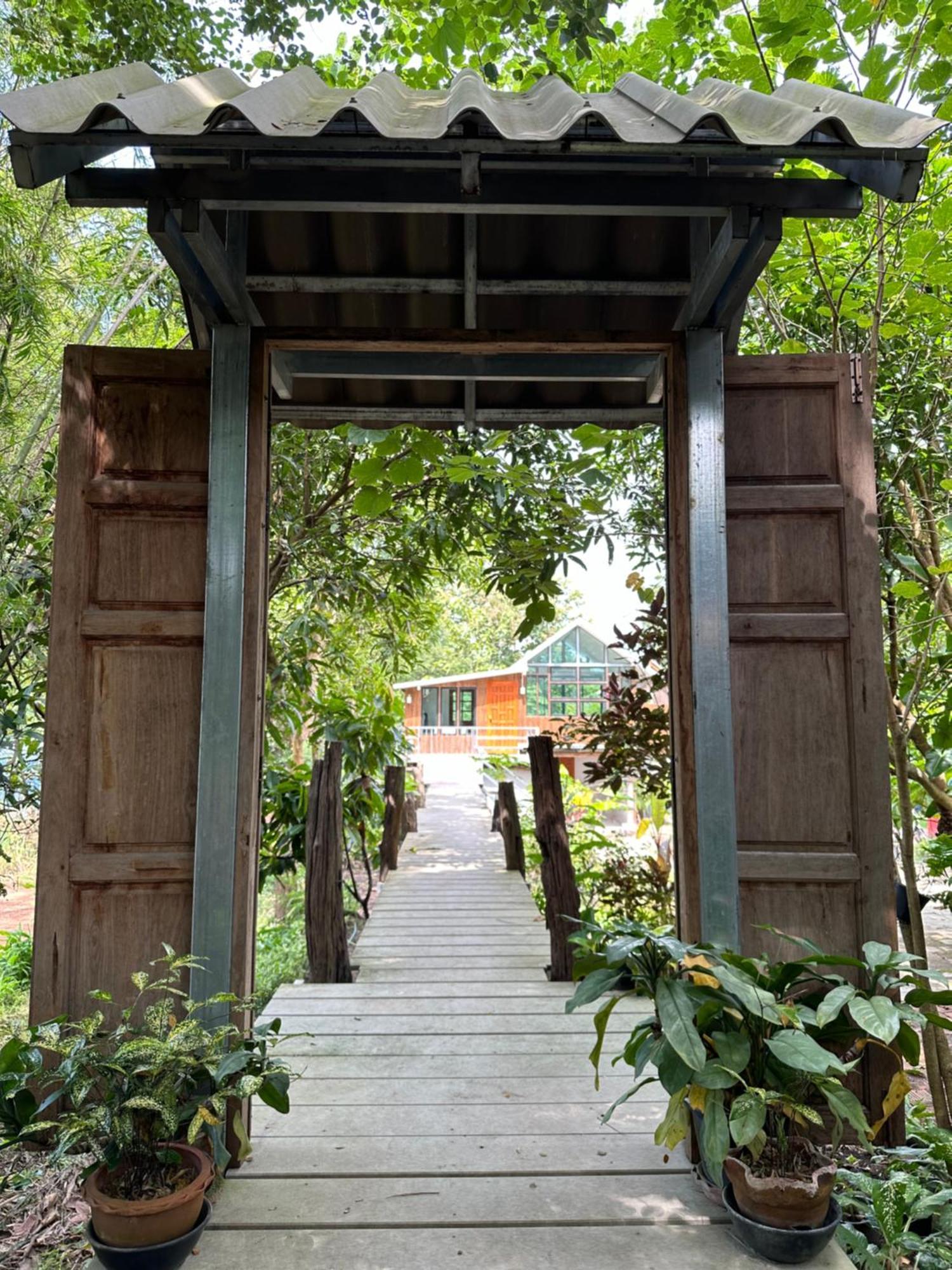 Ban Phae  Baan Suan Duang Porn Resort מראה חיצוני תמונה